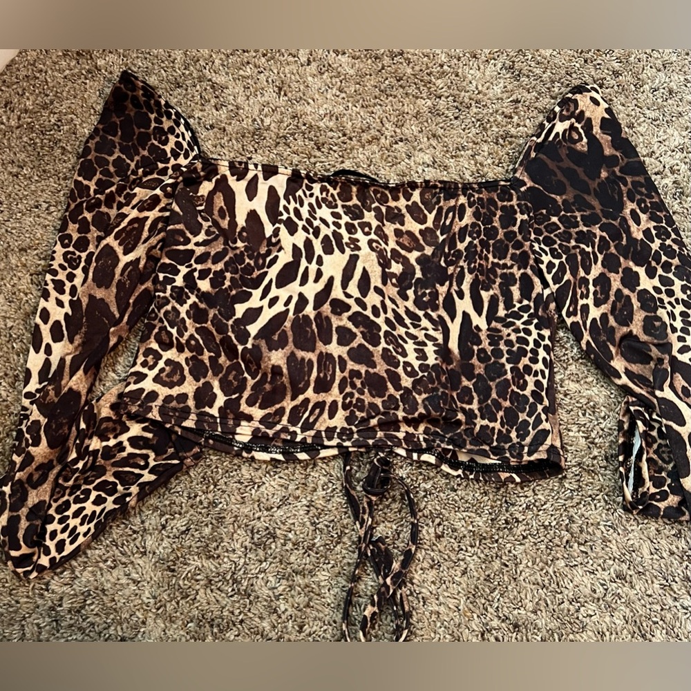 MISGUIDED Cheetah Top - Picture 2 of 3